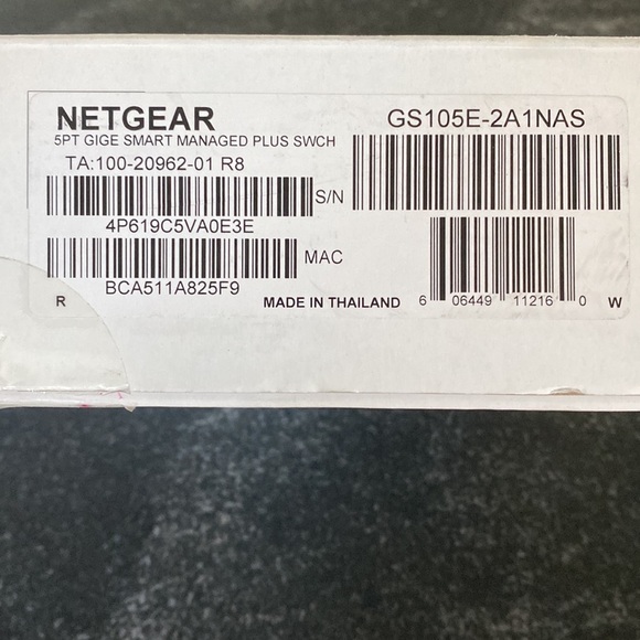 NetGear prosafe 5 port gigabit unmanaged plus switch - Picture 2 of 2